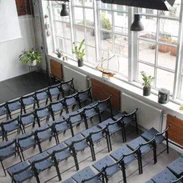 Salen perfekt til biograf, landskampe, generalforsamlinger, konferencer og receptioner