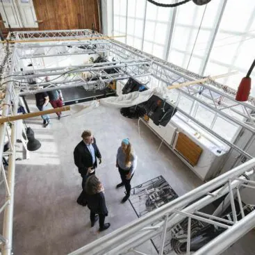 Salen med truss AV udstyr